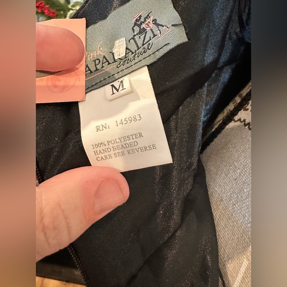 Chic Floral A-Line Party Dress in Black and Pink - Picture 15 of 16